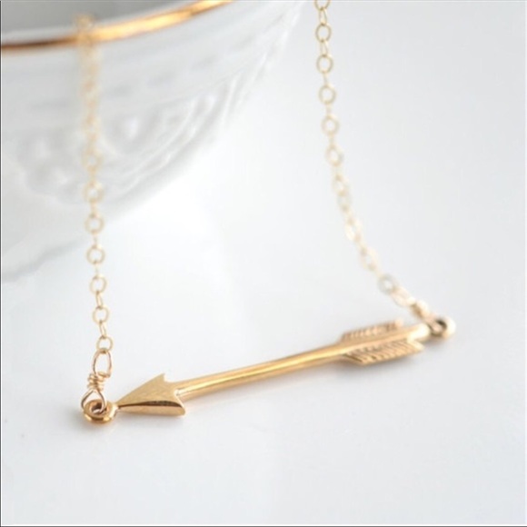 Golden Threads Jewelry - Gold arrow necklace